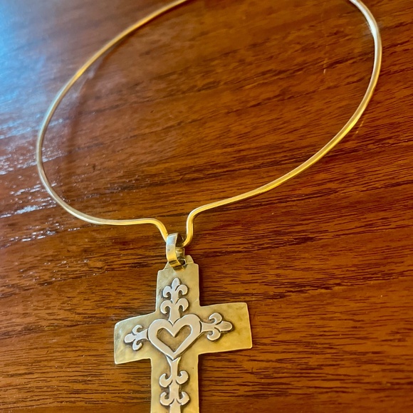 Vintage Jeep Collins Necklace with Cross and Heart Pendant - Picture 8 of 8